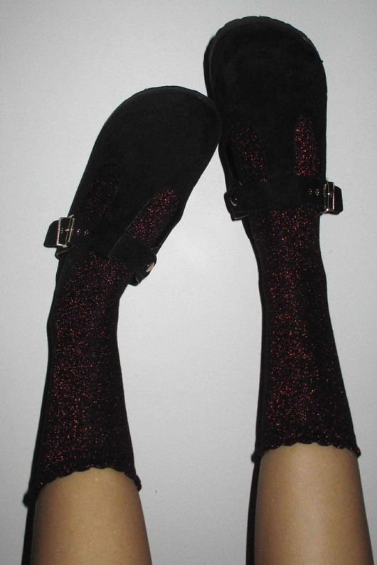 Scalloped Glitter Socks Rouge
